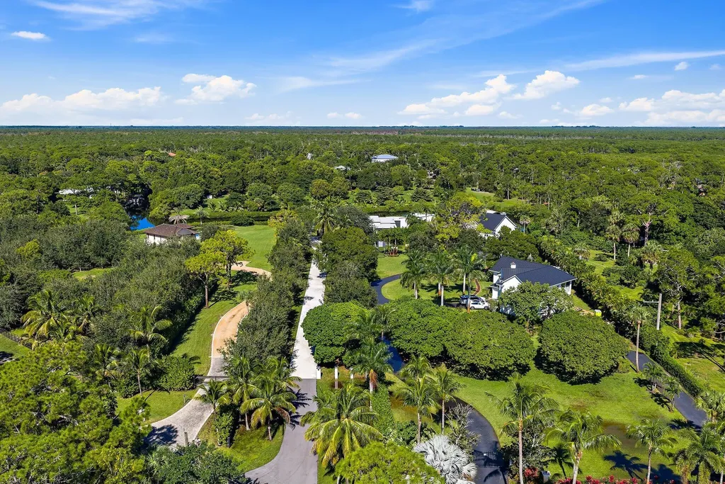 8309 SE Rivers Edge Street Jupiter FL 33458