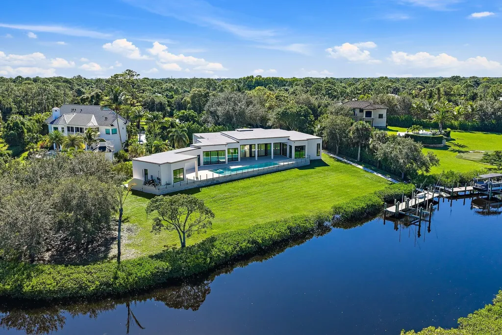 8309 SE Rivers Edge Street Jupiter FL 33458
