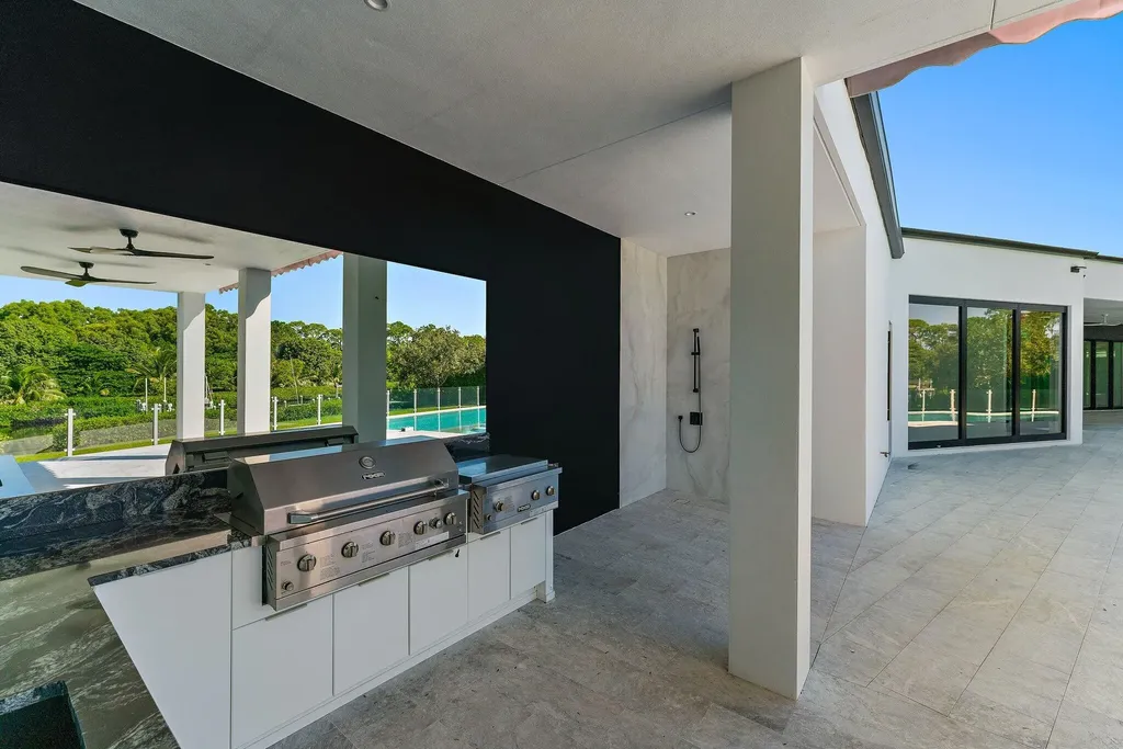 8309 SE Rivers Edge Street Jupiter FL 33458
