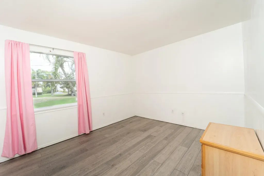 382 SE Evans Avenue Port St Lucie FL 34984