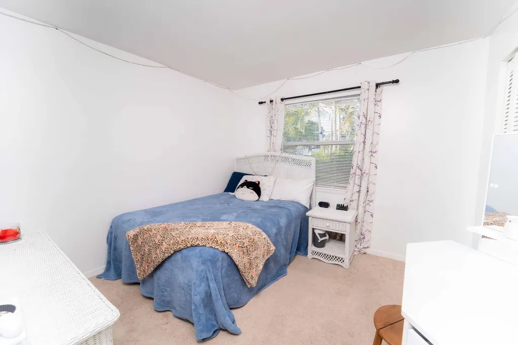 382 SE Evans Avenue Port St Lucie FL 34984