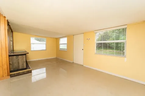 382 SE Evans Avenue Port St Lucie FL 34984