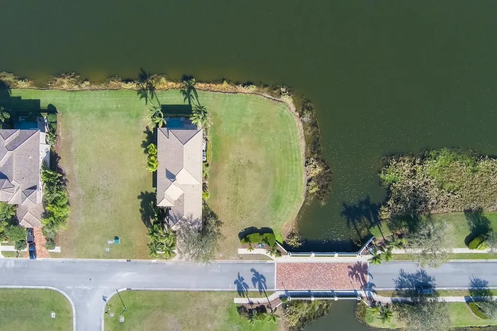 152 SE Santa Gardenia Port St Lucie FL 34984