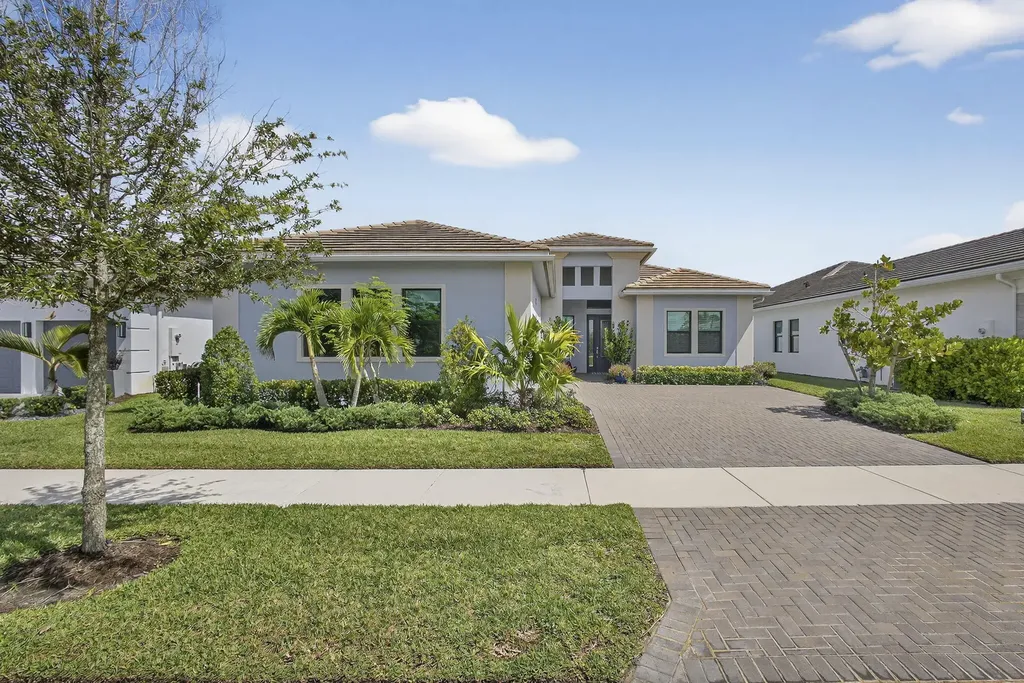 15745 Cresswind Place Westlake FL 33470