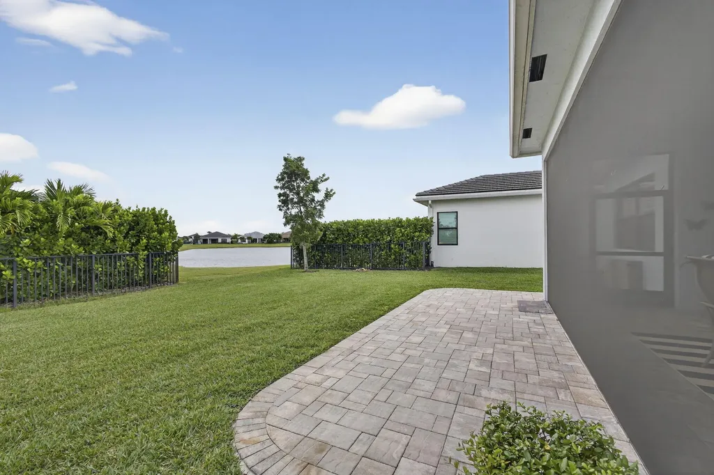 15745 Cresswind Place Westlake FL 33470