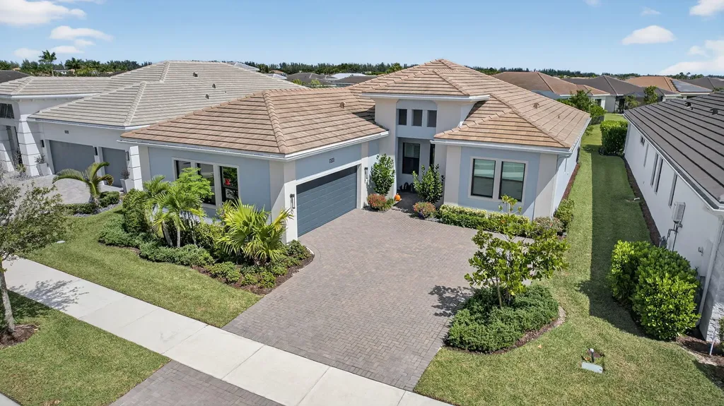 15745 Cresswind Place Westlake FL 33470