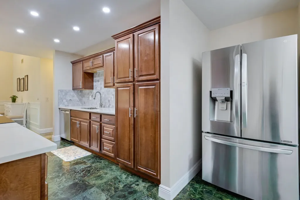 6827 Fountains Circle Lake Worth FL 33467