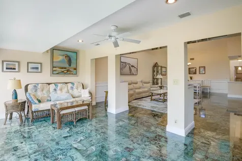 6827 Fountains Circle Lake Worth FL 33467