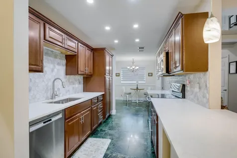 6827 Fountains Circle Lake Worth FL 33467