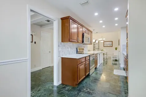 6827 Fountains Circle Lake Worth FL 33467