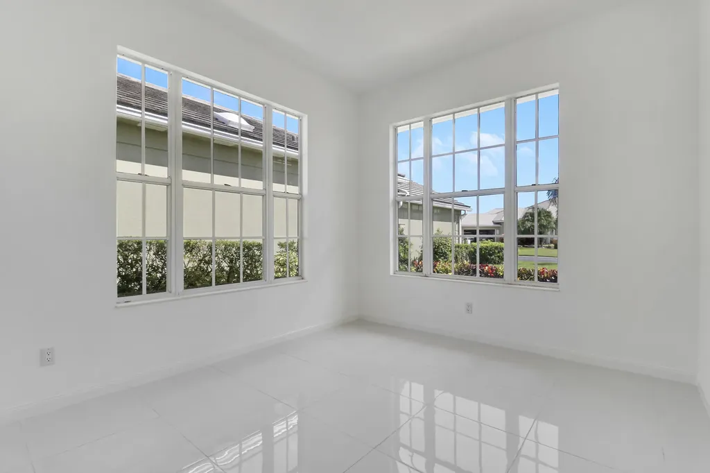 220 NW Bentley Circle Port St Lucie FL 34986