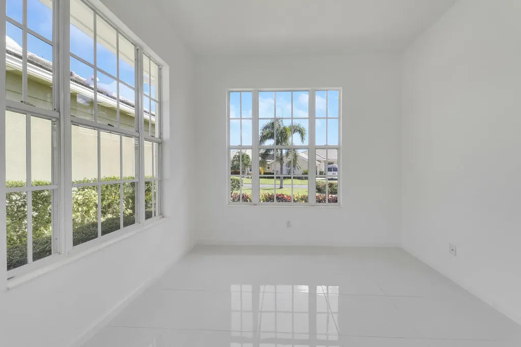 220 NW Bentley Circle Port St Lucie FL 34986