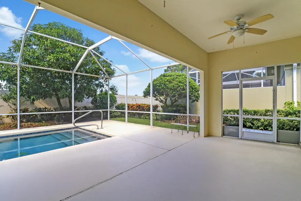 220 NW Bentley Circle Port St Lucie FL 34986