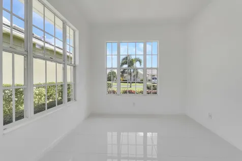 220 NW Bentley Circle Port St Lucie FL 34986