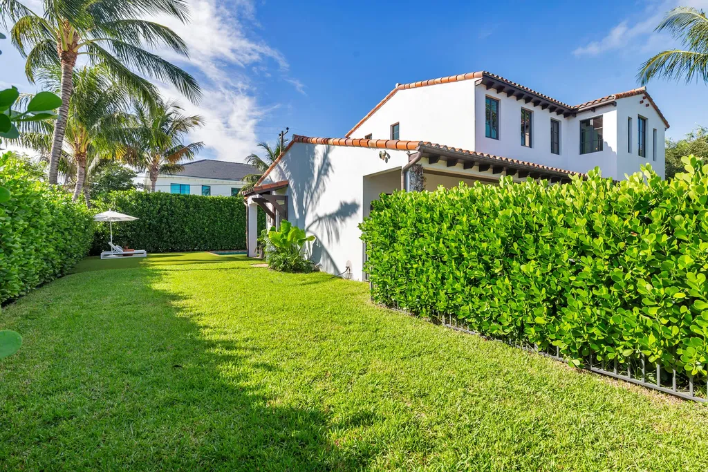 136 Santa Lucia Drive West Palm Beach FL 33405