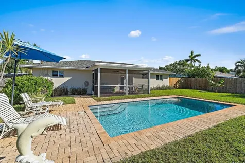 372 Franklin Road Tequesta FL 33469