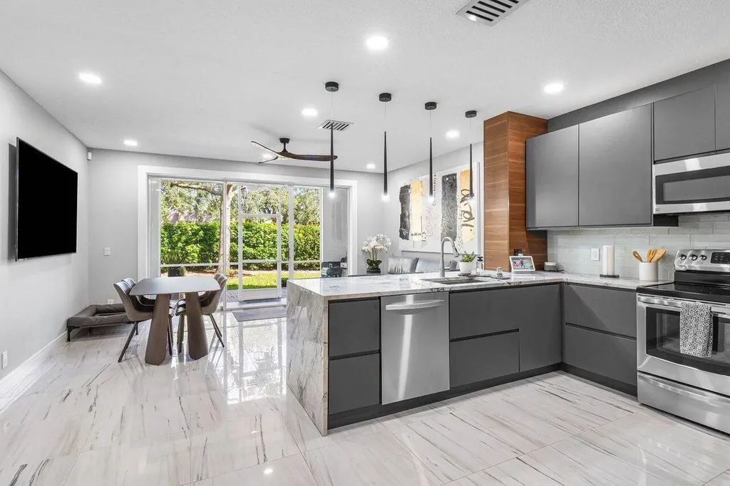 9893 Porta Leona Lane Boynton Beach FL 33472