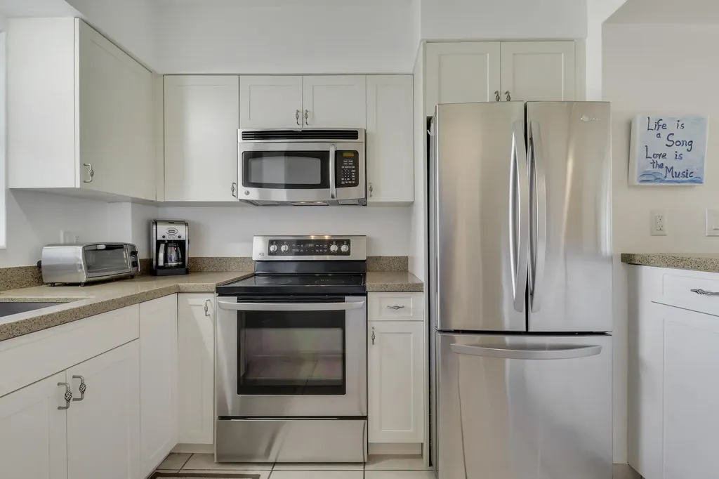 298 SE 6th Avenue Pompano Beach FL 33060