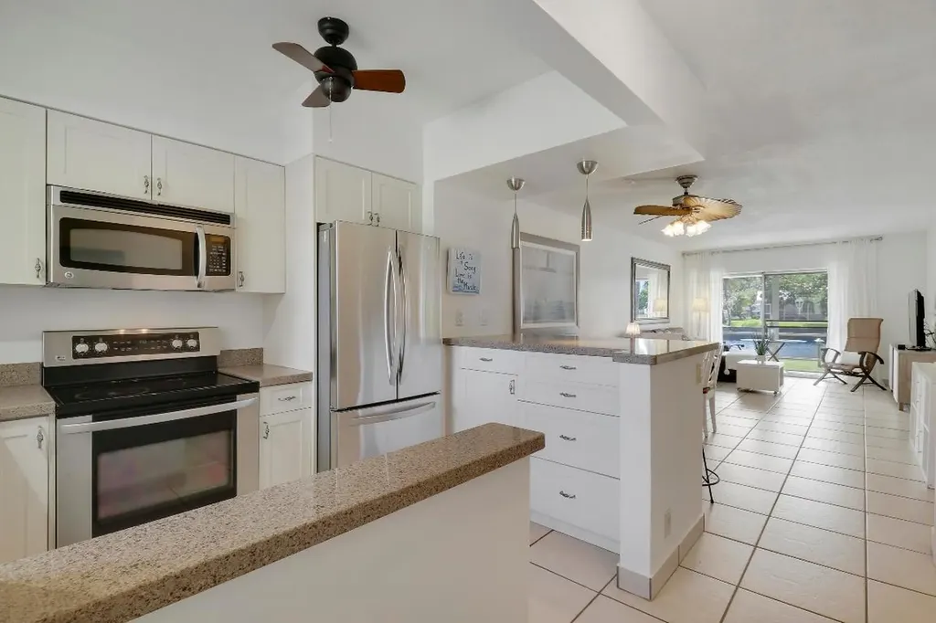 298 SE 6th Avenue Pompano Beach FL 33060