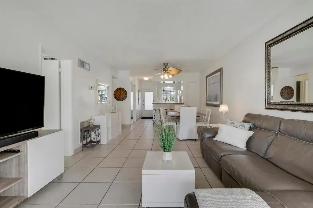 298 SE 6th Avenue Pompano Beach FL 33060