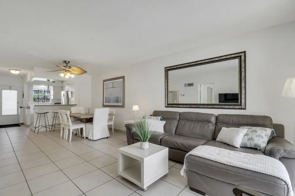 298 SE 6th Avenue Pompano Beach FL 33060