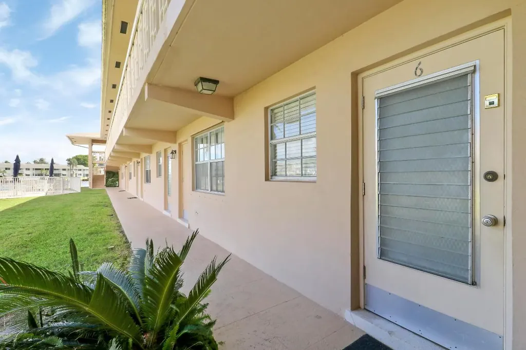 298 SE 6th Avenue Pompano Beach FL 33060