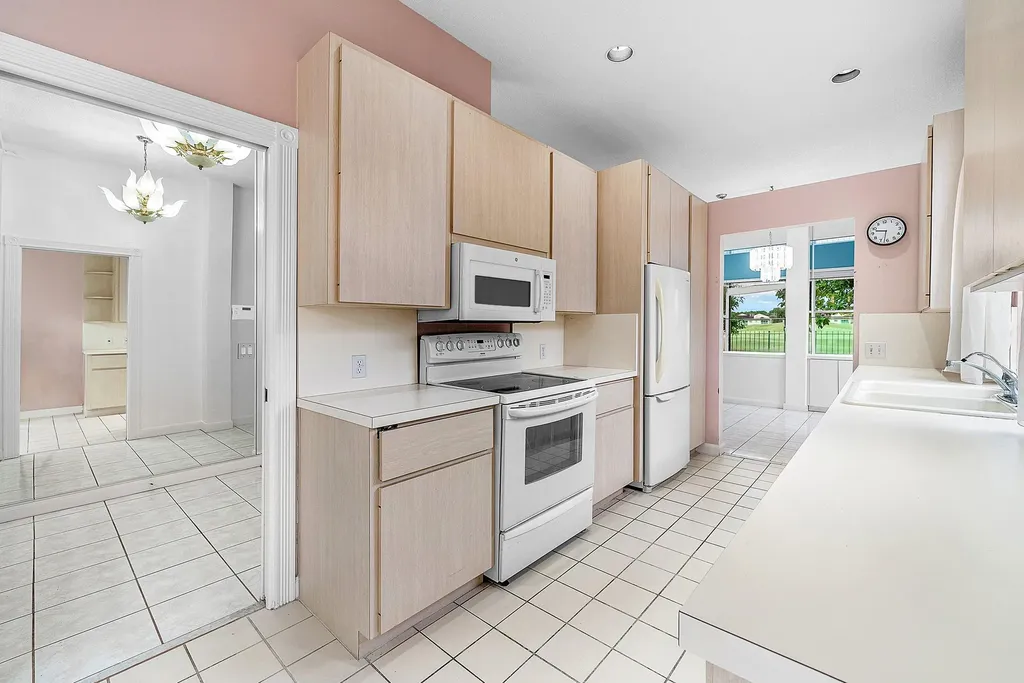 1115 Gator Trail West Palm Beach FL 33409