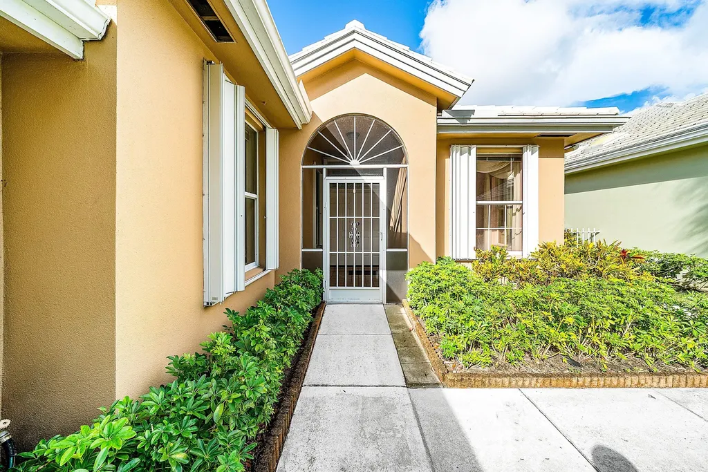1115 Gator Trail West Palm Beach FL 33409
