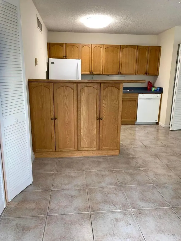 643 Executive Center Drive West Palm Beach FL 33401