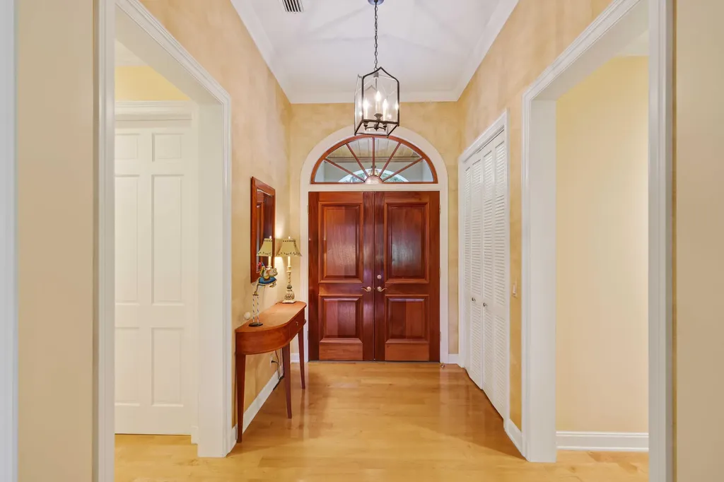 5 Country Road E Village Of Golf FL 33436