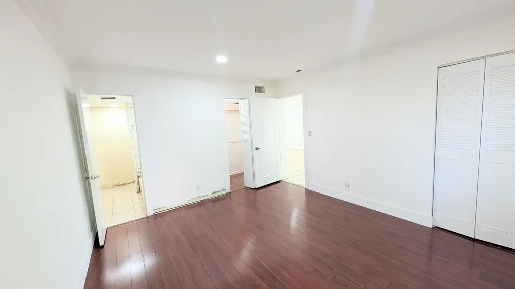 860 SE 6th Avenue Deerfield Beach FL 33441