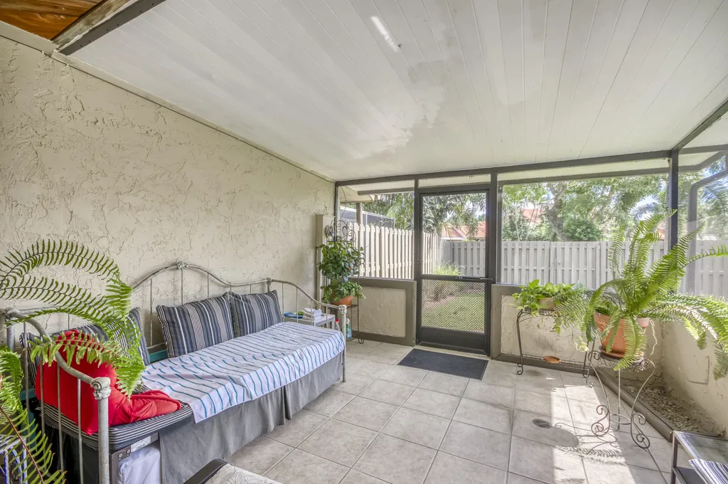 11135 Oakdale Road Boynton Beach FL 33437