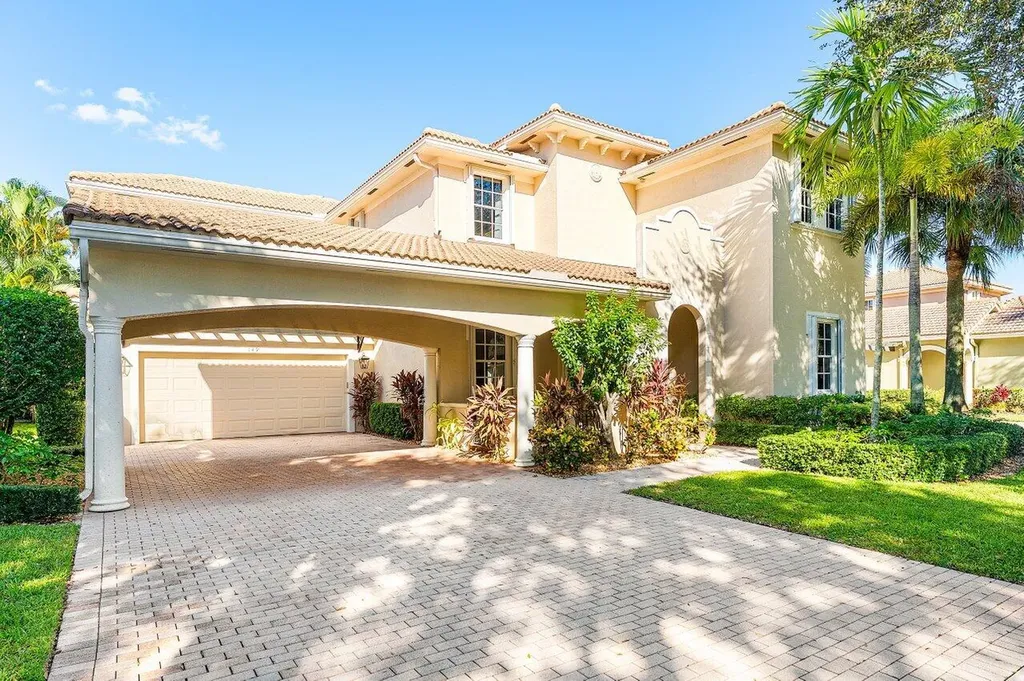 149 Via Catalunha Jupiter FL 33458