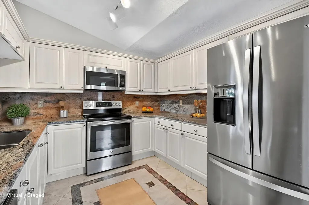 8225 Cassia Drive Boynton Beach FL 33472