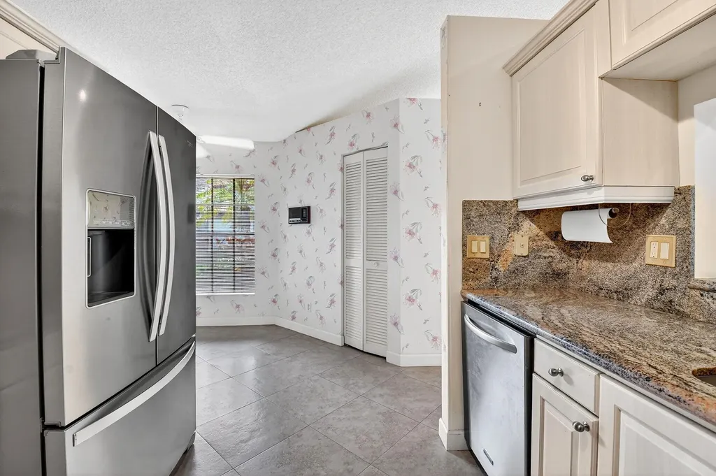 8225 Cassia Drive Boynton Beach FL 33472