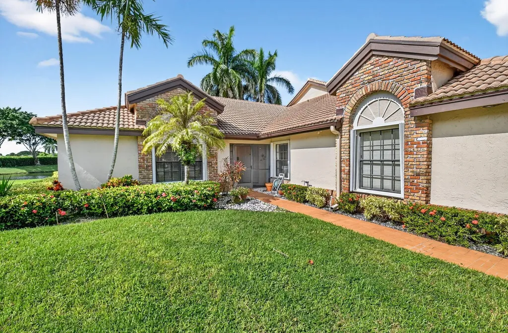 8225 Cassia Drive Boynton Beach FL 33472