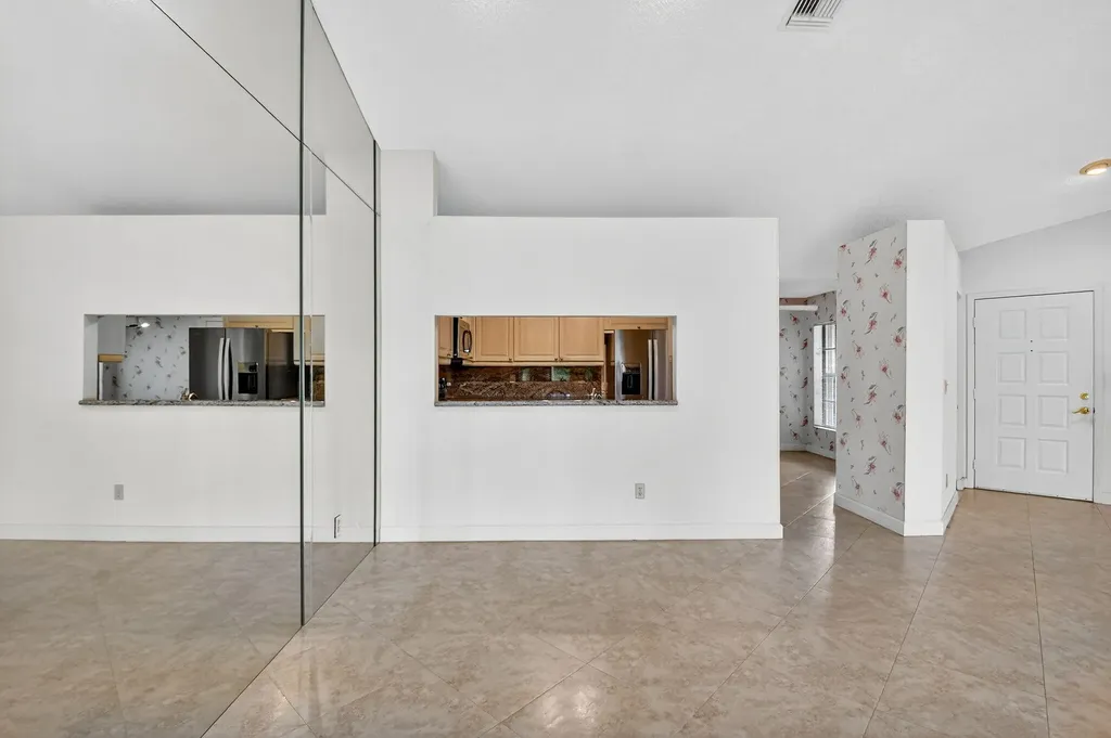 8225 Cassia Drive Boynton Beach FL 33472
