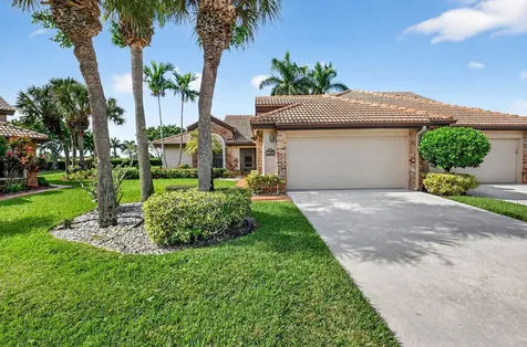 8225 Cassia Drive Boynton Beach FL 33472