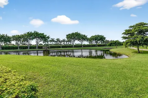 8225 Cassia Drive Boynton Beach FL 33472