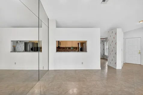 8225 Cassia Drive Boynton Beach FL 33472