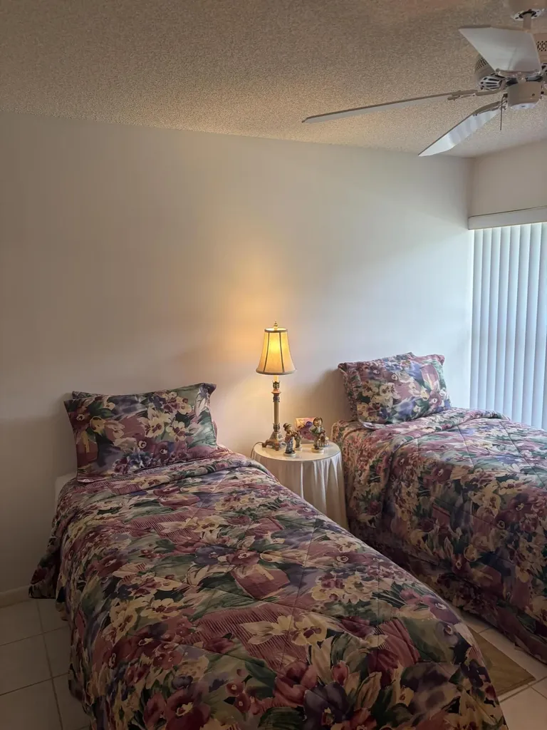 5153 Oak Hill Lane Delray Beach FL 33484