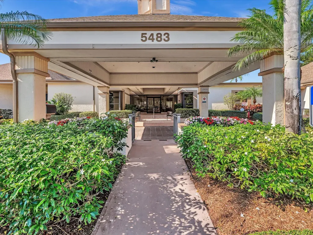 5153 Oak Hill Lane Delray Beach FL 33484