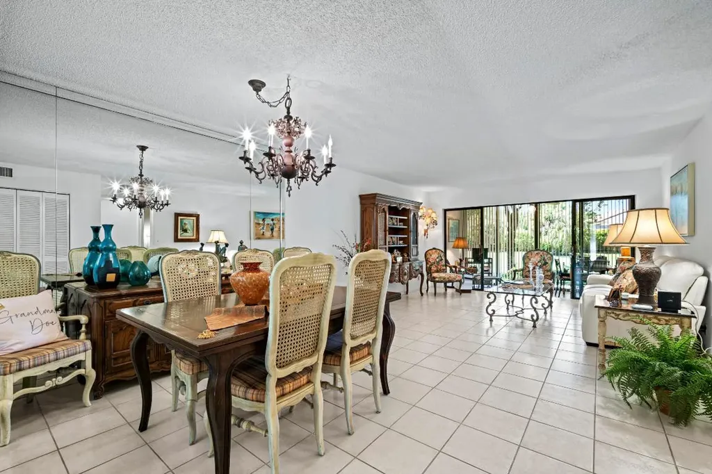 5153 Oak Hill Lane Delray Beach FL 33484