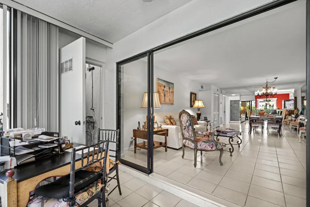 5153 Oak Hill Lane Delray Beach FL 33484