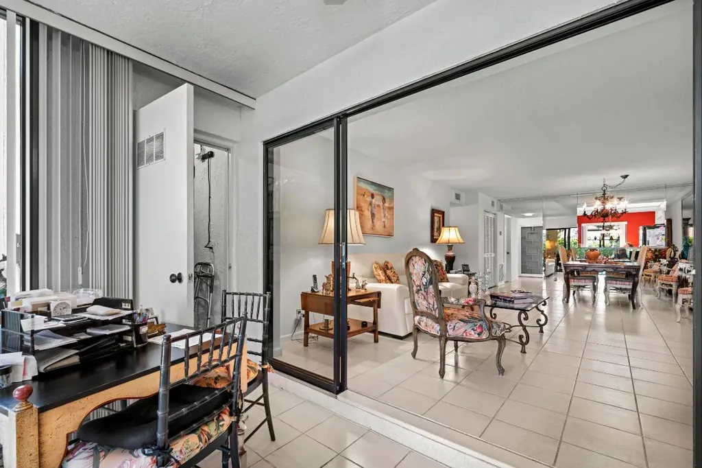 5153 Oak Hill Lane Delray Beach FL 33484