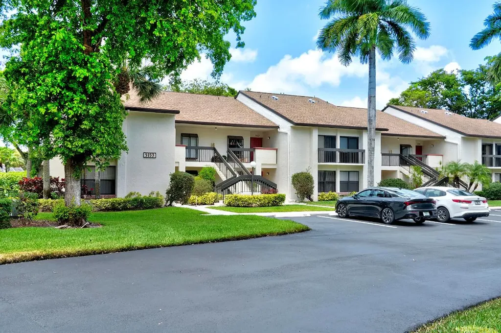 5153 Oak Hill Lane Delray Beach FL 33484