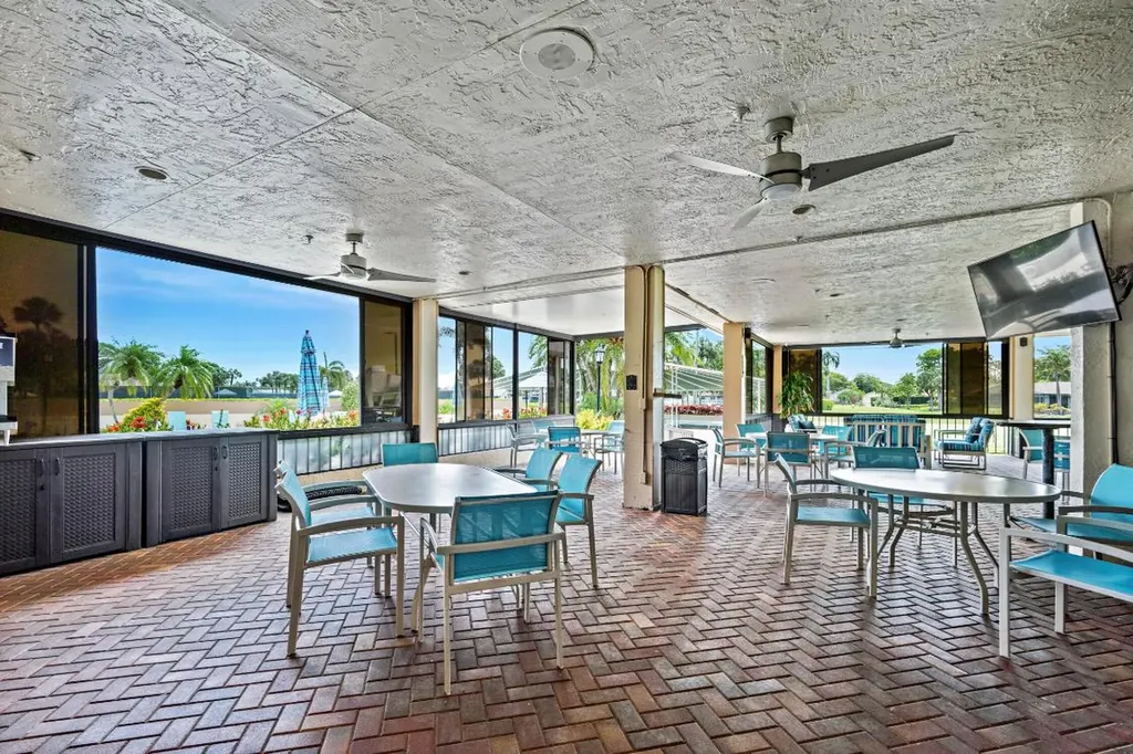 5153 Oak Hill Lane Delray Beach FL 33484