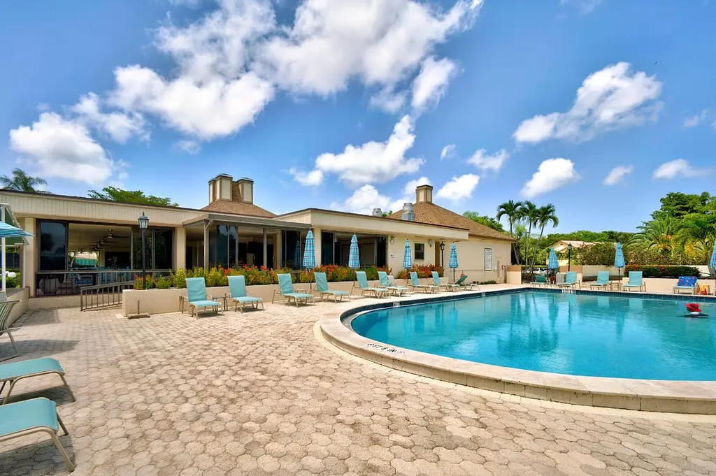 5153 Oak Hill Lane Delray Beach FL 33484