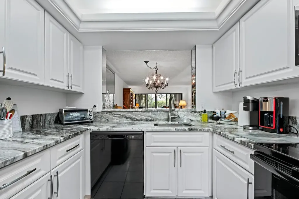 5153 Oak Hill Lane Delray Beach FL 33484
