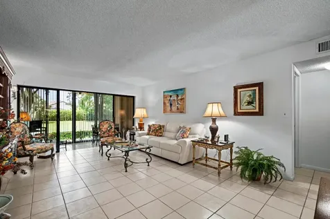 5153 Oak Hill Lane Delray Beach FL 33484